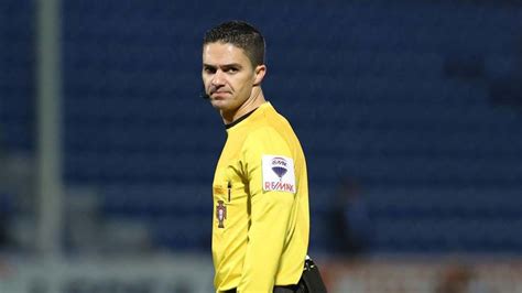 De Olho na Arbitragem Hélder Malheiro nomeado para os 1 4 de Final da