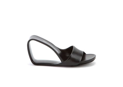 Free Möbius shoes designed by Rem D Koolhaas of United Nude to be won Shoe stores online