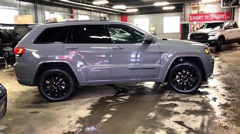 Sting Gray Jeep Grand Cherokee