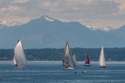 2300 Seattle Sailing Stock Photos Pictures And Royalty Free Images