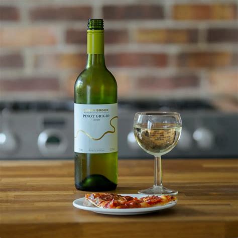 Pinot Grigio Food Pairing | Vino Critic