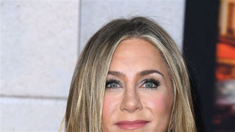 Jennifer Aniston Debuts A Short Lob Haircut Golden Globes 2024