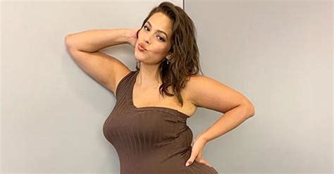 Ashley Graham Celebrates Her Bigger Figure With Nude Video