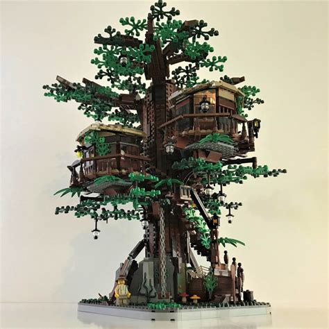 LEGO Treehouse