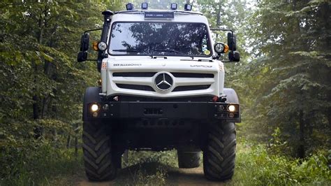 Mercedes Benz Unimog Uhe Pure White Off Road Youtube