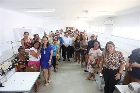 Mulheres De Caucaia Iniciam Curso De Costureiro Por Meio Do Instituto