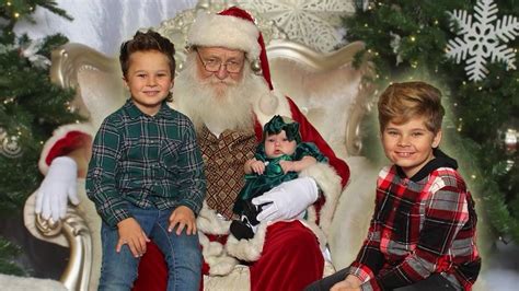 Baby S First Time Meeting Santa Ollie He Smelled Youtube