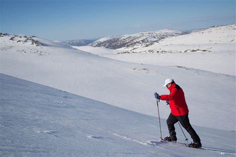 Beginners Guide To Snowshoeing Lantern Thredbo Apartments