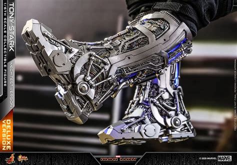 Tony Stark Hot Toys Mech Test Deluxe Edition