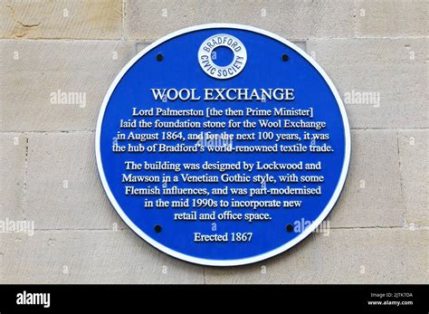 Foundation stone plaque hi-res stock photography and images - Alamy