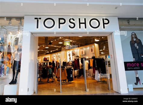 Shopping clothes shop topshop hi-res stock photography and images - Alamy