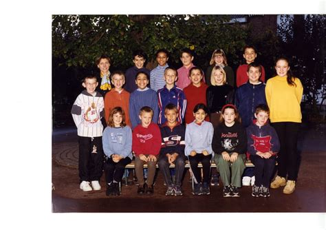 Photo De Classe Cm De Ecole Raymond Derain Copains D Avant