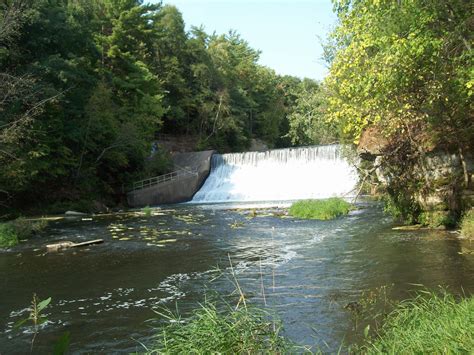 Waterfall In Chippewa Falls Wisconsin Wisconsin Waterfalls