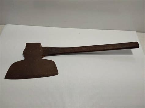 broad axe (#0038A) on Dec 31, 2022 | Freeman Yoder Auctions in PA