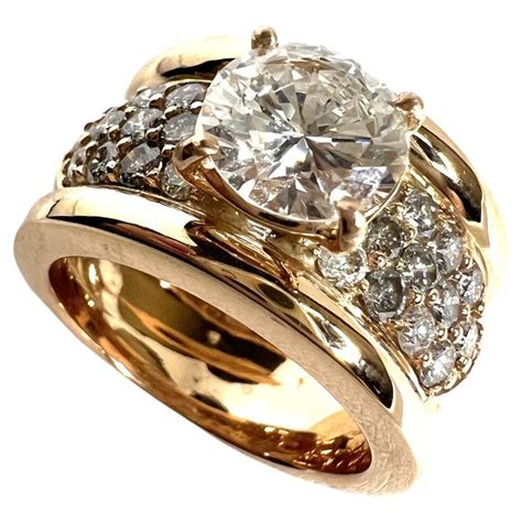 Ring in Red Gold with Diamonds For Sale at 1stDibs