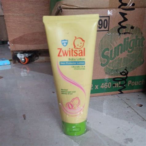 Jual Zwitsal Baby Lotion Skin Protector Lotion 100ml Shopee Indonesia