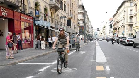 Arrivano I Cordoli Della Ciclabile In Corso Buenos Aires Al Via I