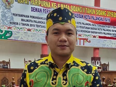 Legislator Ini Ajak Masyarakat Sadar Kebersihan Lingkungan 101KPFM