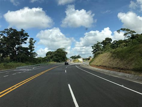 Zona Norte y Caribe del país unidas por nueva carretera Bajos de