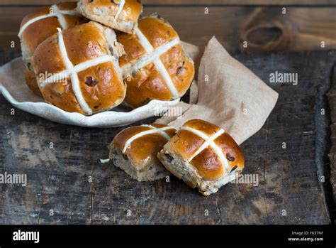 Traditional Easter Hot Cross Buns Stock Photo Alamy