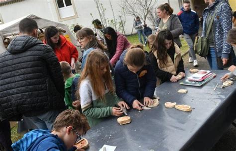 Pr S Dal S Le Printemps Des Enfants Revient Pour Veiller Les Sens Ce