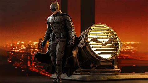Hot Toys The Batman Batman And Bat Signal Collectible Set