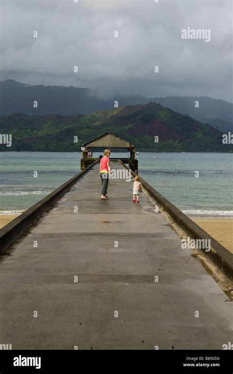 Pier at Hanalei Bay Kauai Hawaii USA Stock Photo - Alamy