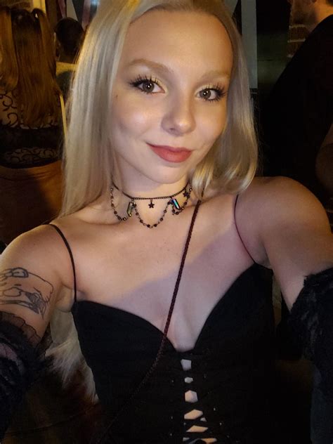 Hi Anyone In The Market For A Tiny Blonde Goth Gf R Prettyaltgirls