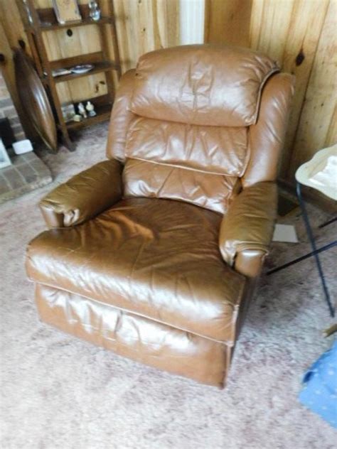 Brown Leather Swivel Rocker Recliner | EstateSales.org