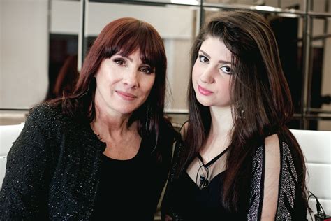 Britney Bitch A Ninfeta Que A Nova Musa Do Porn Brasileiro