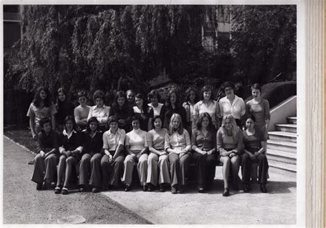 Photo de classe BEP secrétariat de 1974 Lycée Professionnel Jeannette