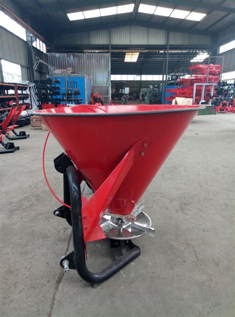 Farm Tractor Cdr Fertilizer Spreader Applicable For Spreading Inorganic Fertilizer China Cdr