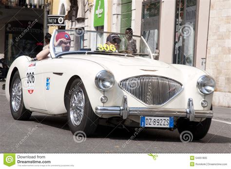 Coches Retros Mille Miglia De La Raza Famosa Imagen Editorial Imagen