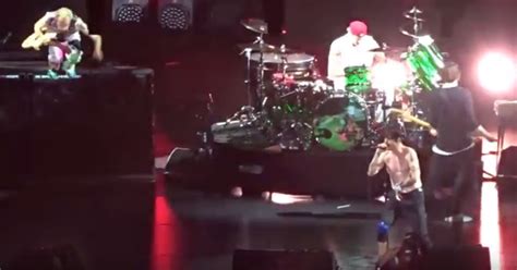Max Alone Rockin In The Free World Red Hot Chili Peppers Anni Dopo