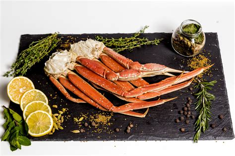 Snow Crab Legs – New York Steak & Seafood Co.