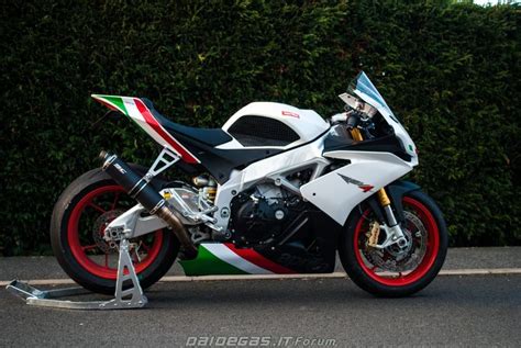 Aprilia Rsv4 Custom - amazing photo gallery, some information and ...