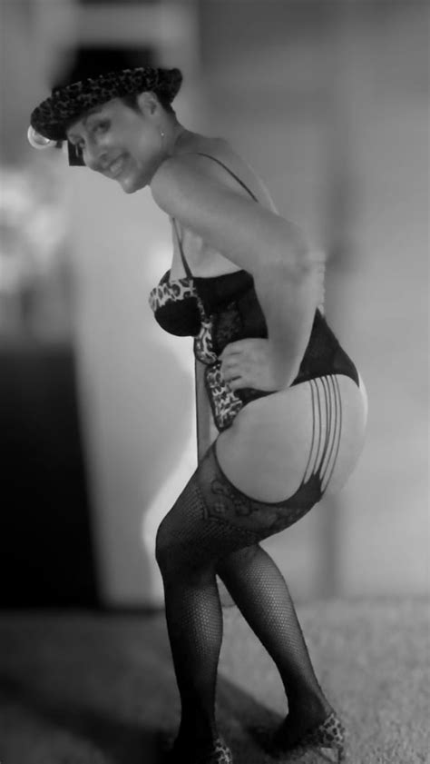 Check Out My New Cougar Lingerie Stockings And Pumps 30 Pics XHamster