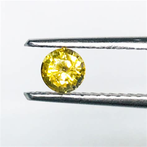 Yellow Sapphire Round Cut Sapphire 0 50 Carat Sapphire Natural