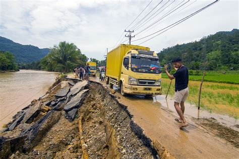 Mangsa Tanah Runtuh Pulau Sumatera Meningkat