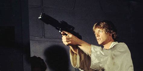 E-11 Blaster Rifle | StarWars.com