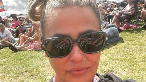 Ant Mcpartlins Ex Lisa Armstrong Looks Amazing In Glam Festival Snap After Split From Boyfriend