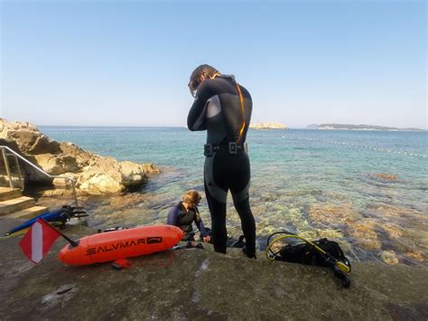 Scuba Diving Surface Markers | Dive Buddies 4 Life