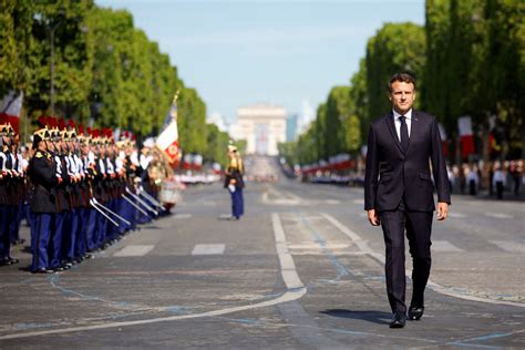 14 Juillet Emmanuel Macron Sonne La Mobilisation Générale