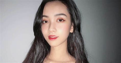 Hot girl 9X nuôi con bằng đôi bàn chân hiện tại đã tìm được bến đỗ được là cô công chúa thật sự