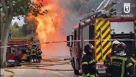 Una Explosi N De Gas Sin Heridos Obliga A Evacuar Un Colegio Mayor En