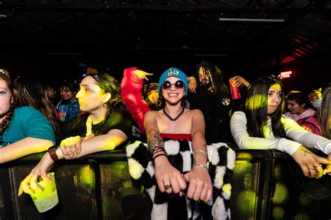 Everyone We Saw Having Fun At San Antonio S SpongeBob Themed Bikini Bottom Rave San Antonio