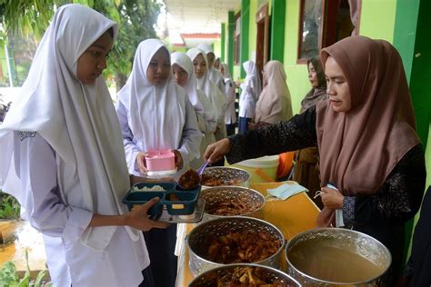 Makanan Bergizi Gratis Mulai Tersalurkan 2 Januari 2025 Ini Yang