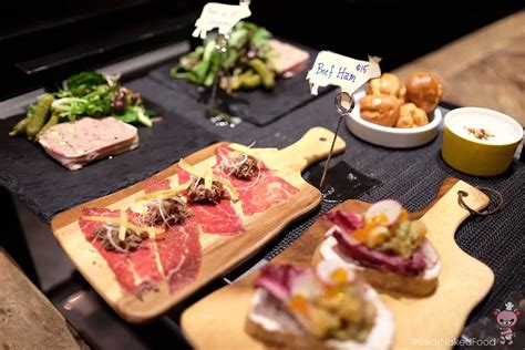 Restaurant Review The Wagon Bear Naked Food