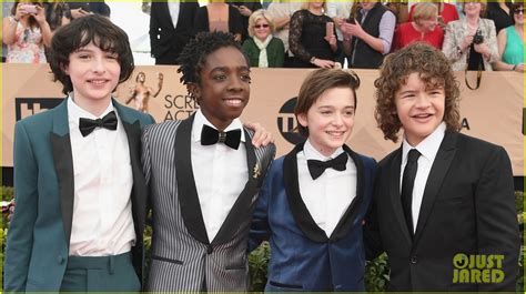 Photo Stranger Things Cast Hits The Red Carpet At Sag Awards