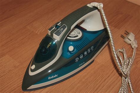 BBK ISE-2402 – функциональный и мощный утюг / Техника для дома / iXBT Live